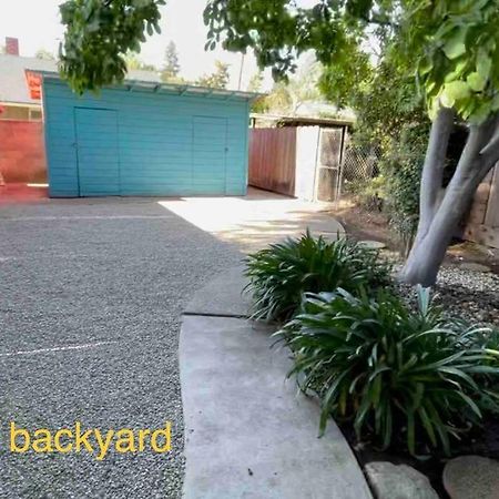 Brand New 2Br Cute Blue Led In North Fresno Apartment Bagian luar foto